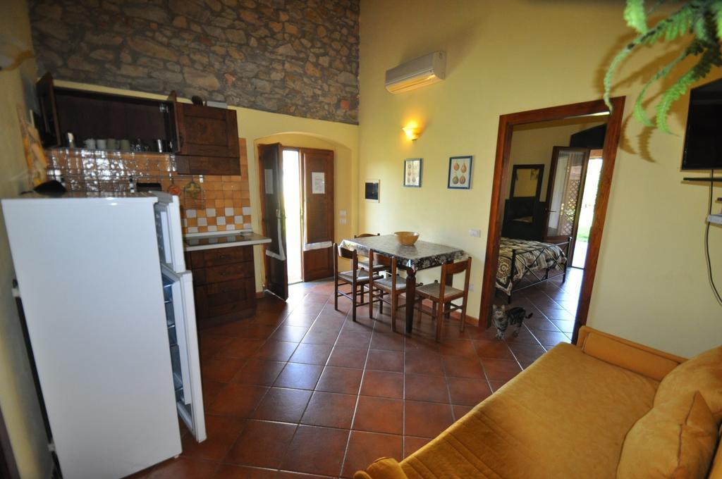 Agriturismo Il Cerrosughero Villa Scarlino Værelse billede