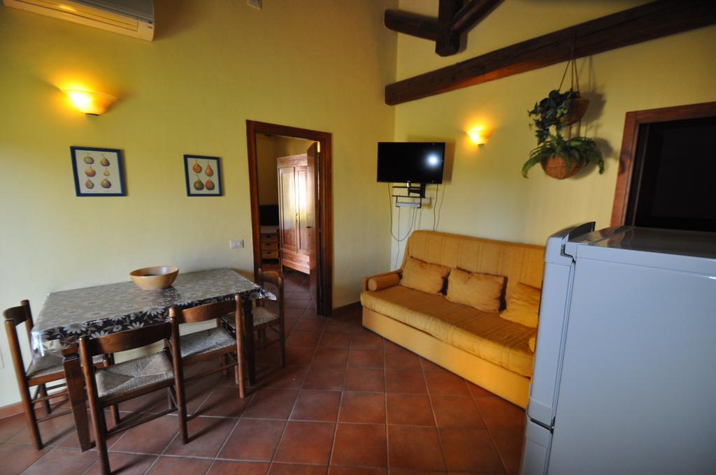 Agriturismo Il Cerrosughero Villa Scarlino Værelse billede